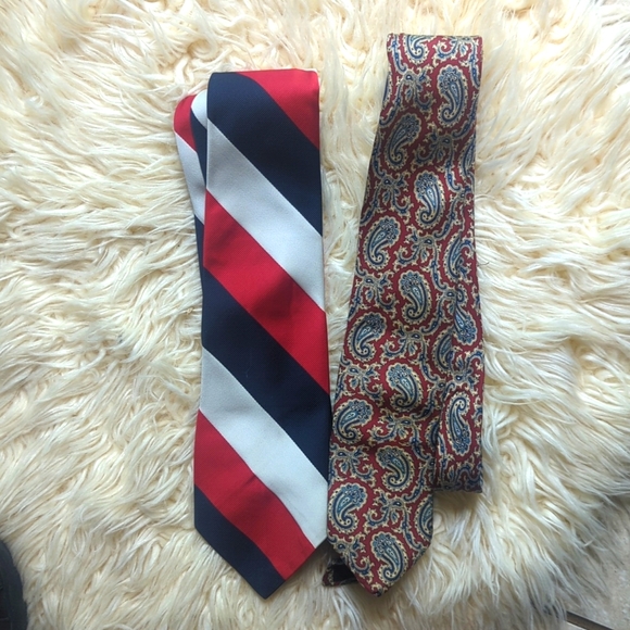 (2) Vintage Silk Ties Dark Red Paisley Navy, Red White Striped - Picture 1 of 6